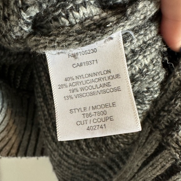 Joie Oversized Grey Cowl Neck Wool Blend Designer Sweater Size Medium EUC - Picture 7 of 7